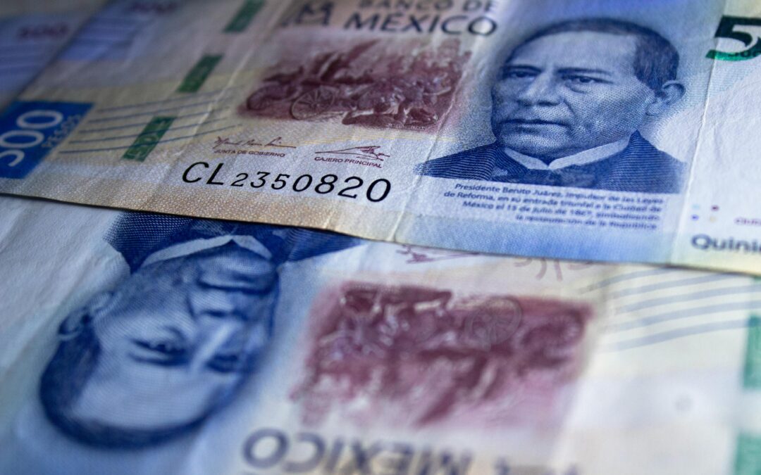 Counterfeiting of Bills in Mexico Declines, but Circulation Persists